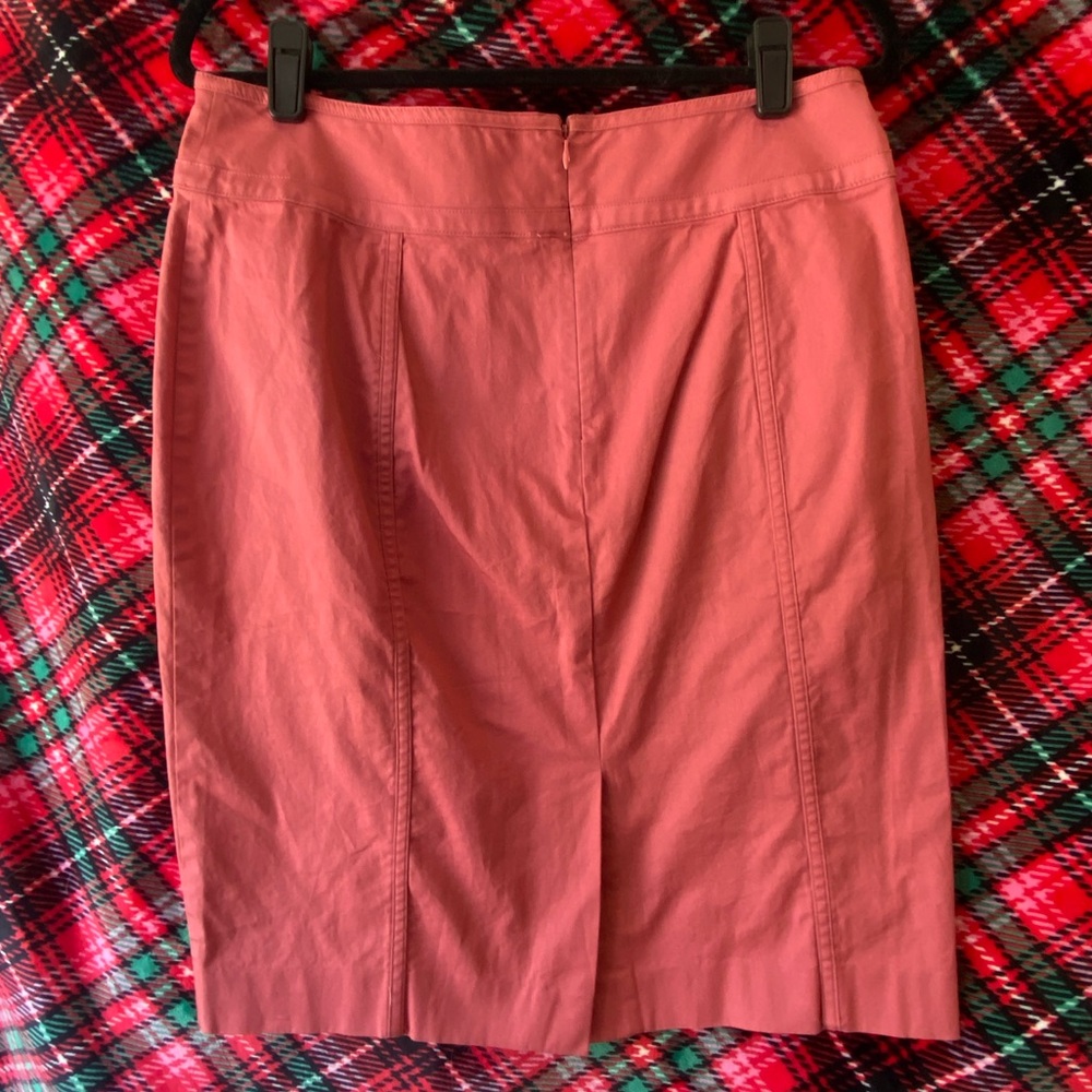 Ann Taylor Astor pencil skirt - Size 12 - coral pink